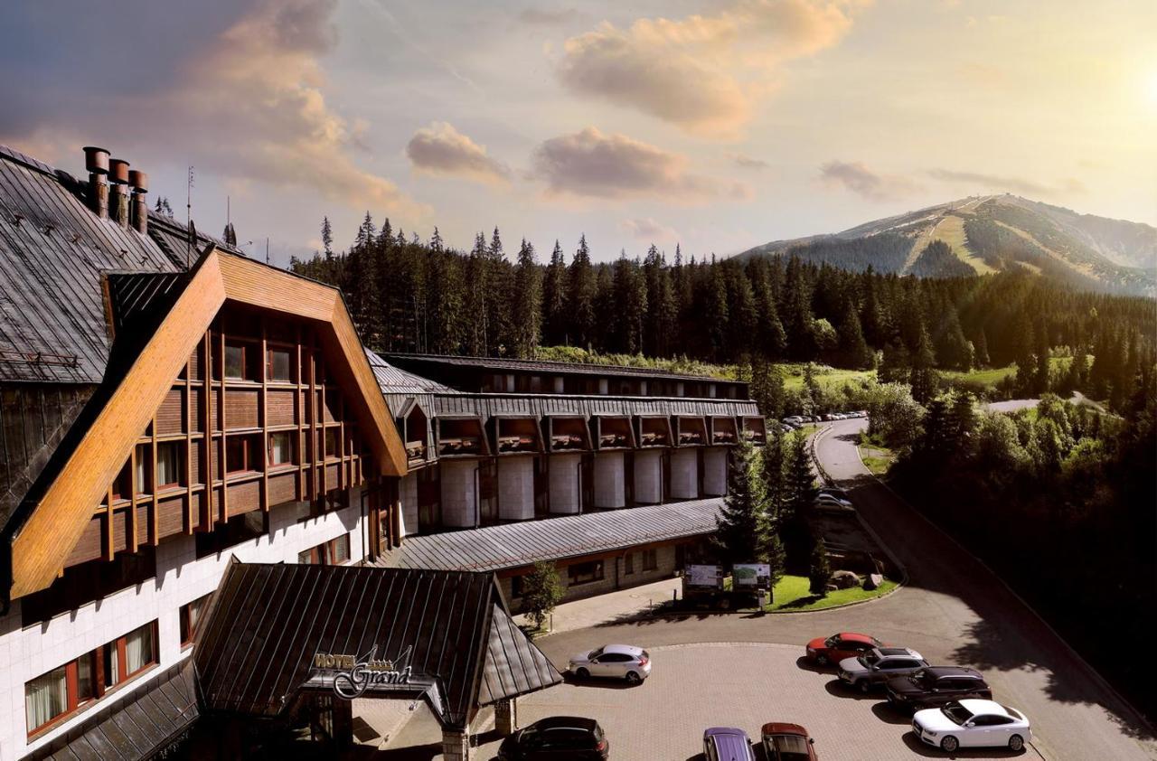 Hotel Grand Jasna Demanovska Dolina Exterior foto