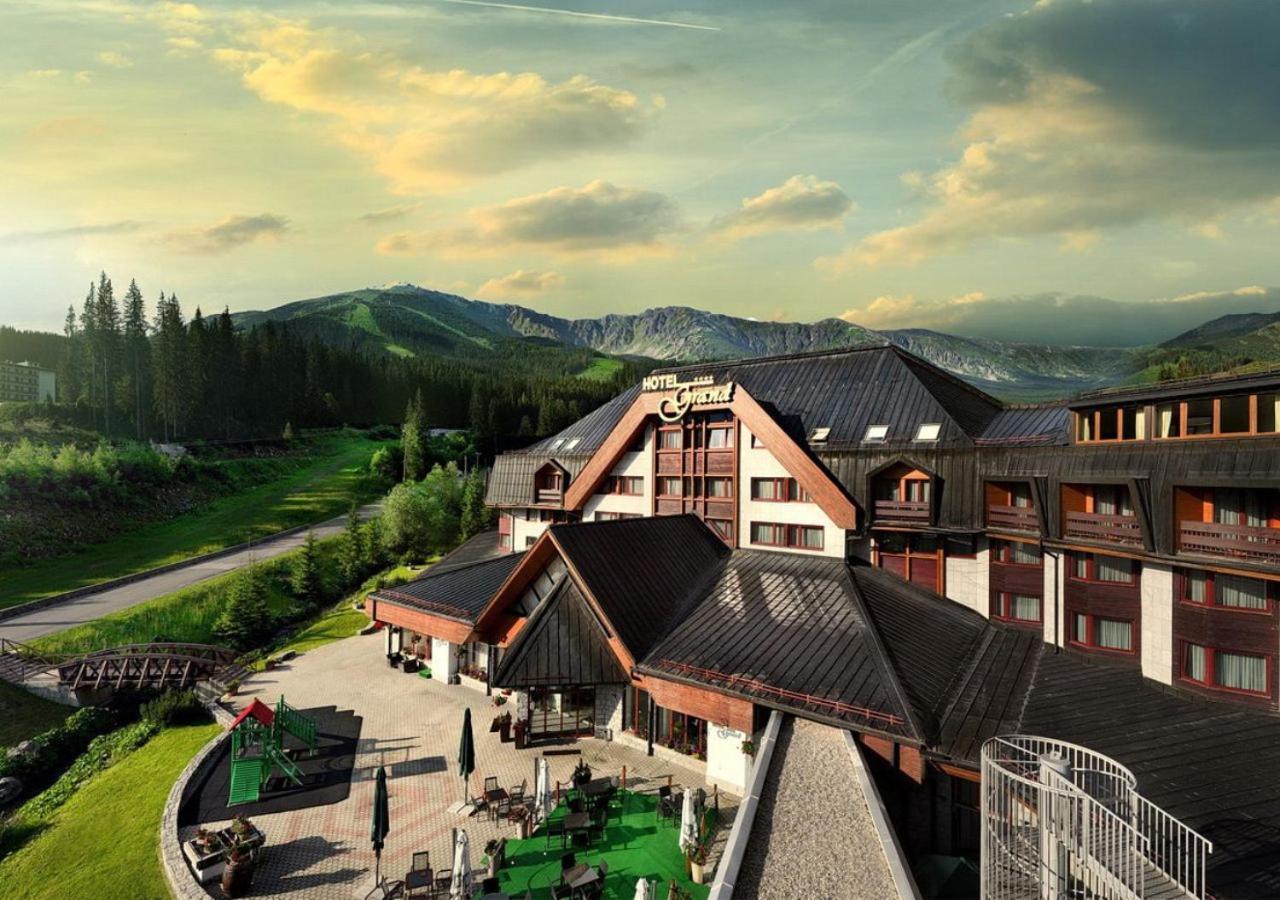 Hotel Grand Jasna Demanovska Dolina Exterior foto